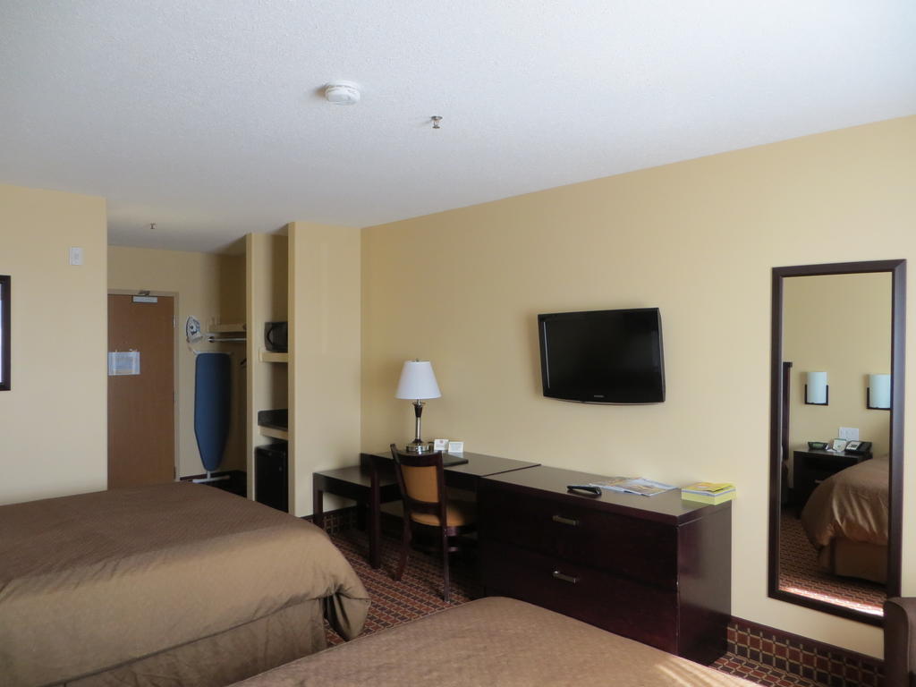 Poplar Tree Inn Stoughton Rom bilde