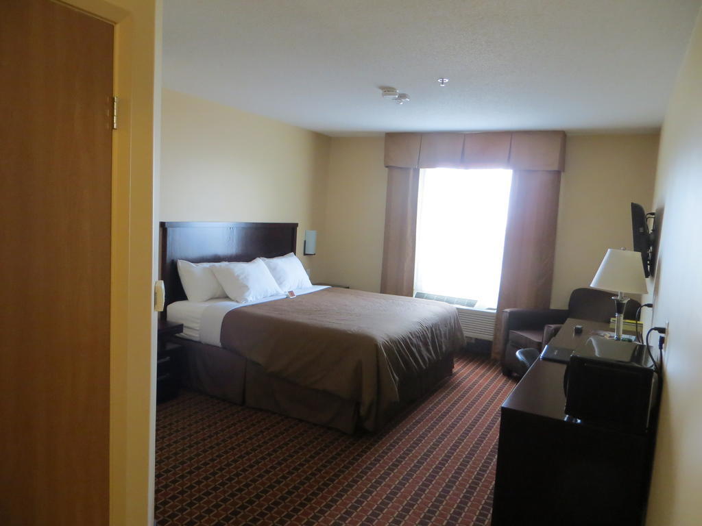 Poplar Tree Inn Stoughton Rom bilde