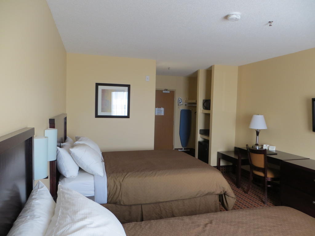 Poplar Tree Inn Stoughton Rom bilde